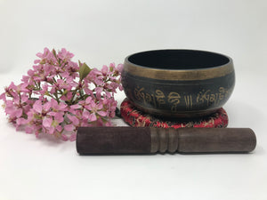 Tibetan Buddhist Meditation Yoga Singing Bowl set by Nepal Soul with Dorje.